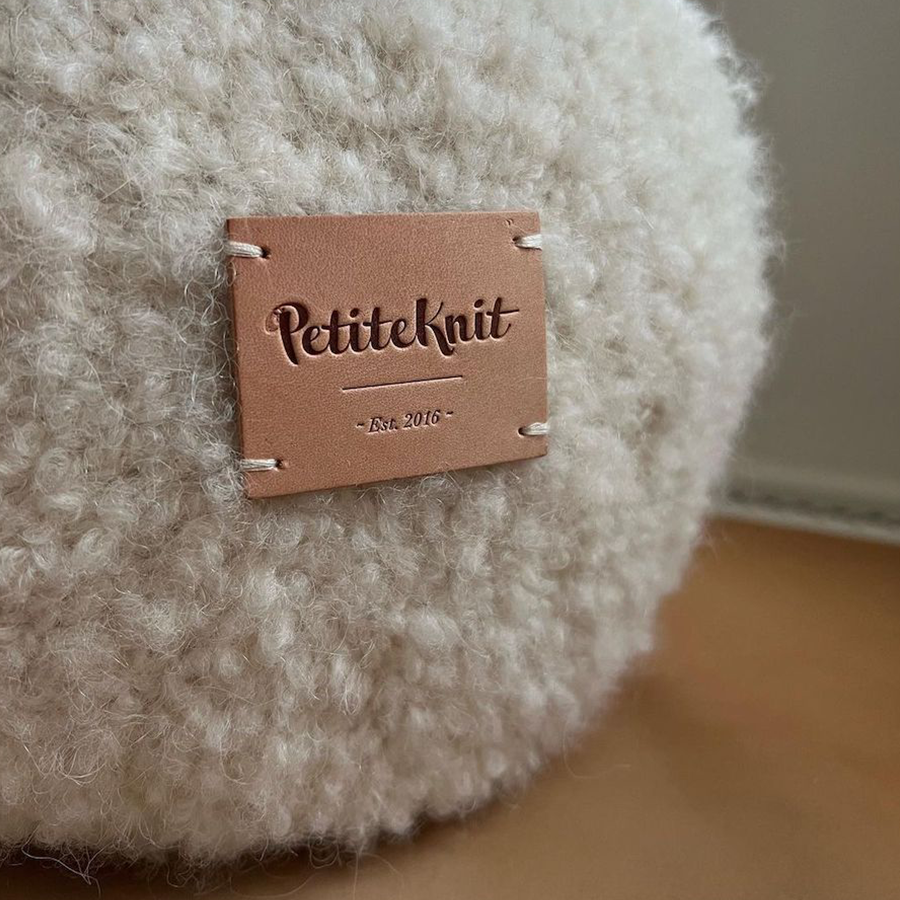 Petiteknit Læderlabel